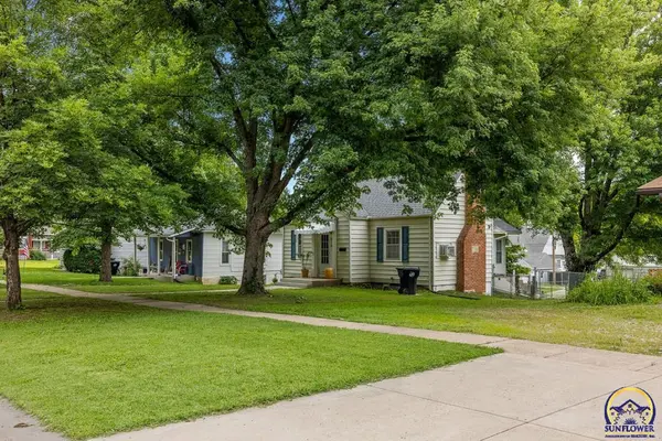 618 Iowa AVE, Holton, KS 66436-1627
