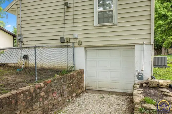 618 Iowa AVE, Holton, KS 66436-1627
