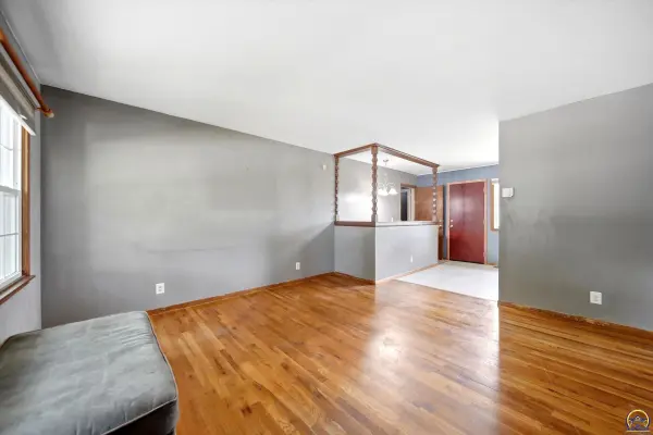 3729 SE Truman AVE, Topeka, KS 66609