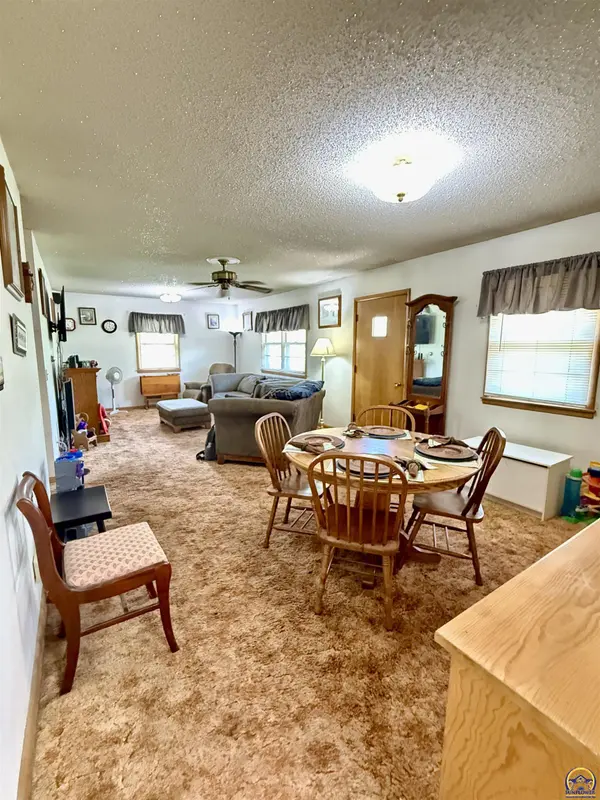 131 E Dayton AVE, Burlingame, KS 66413