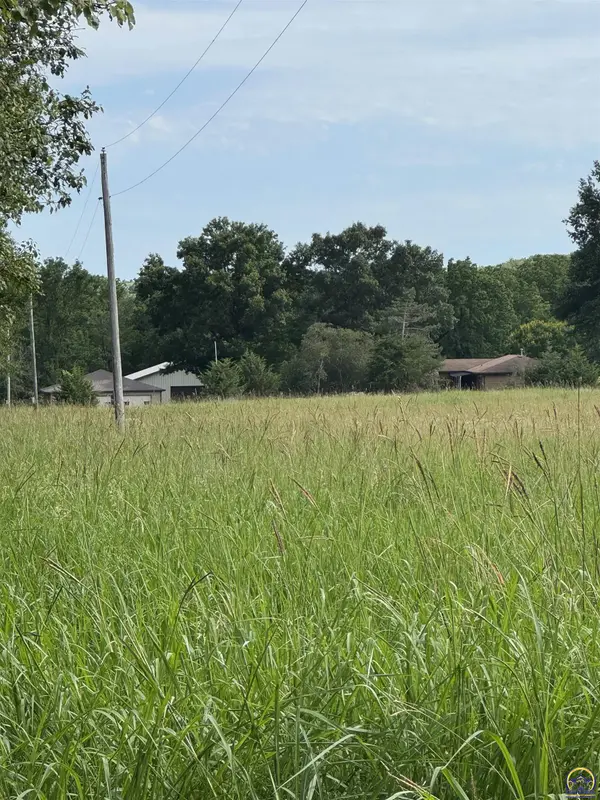 11506 Westbound K4 HWY, Maple Hill, KS 66507