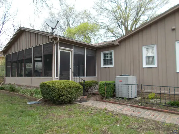 1401 N 2nd ST, Atchison, KS 66002