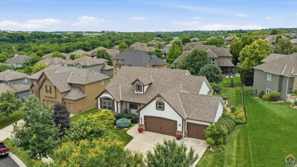 18853 W 99th St, Lenexa, KS 66220