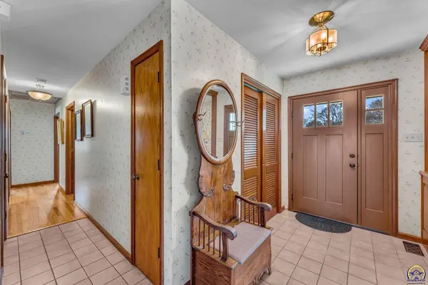 6250 SW 21st Ter, Topeka, KS 66610