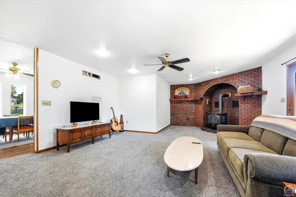 3019 SE Aries AVE, Topeka, KS 66605