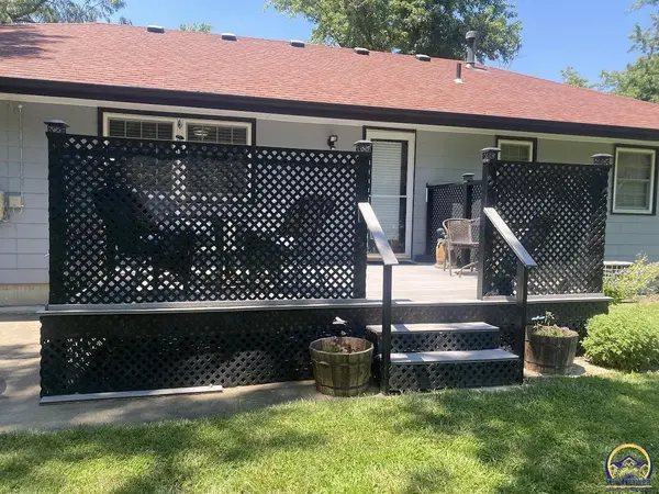 309 N 4th St, St. Marys, KS 66536