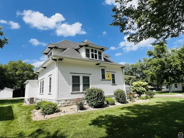 12 N 10th St, Seneca, KS 66538-0000