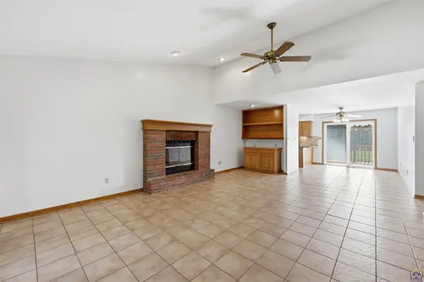 6449 SW Wanamaker Rd, Auburn, KS 66402