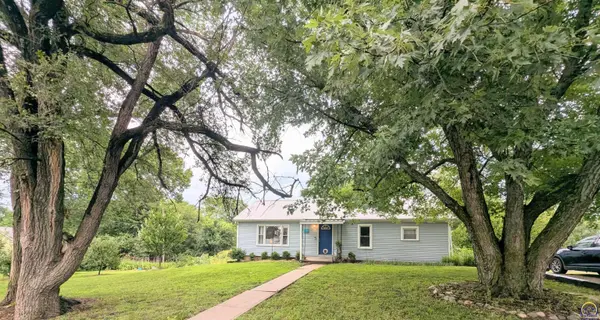 209 Delaware ST, Oskaloosa, KS 66066