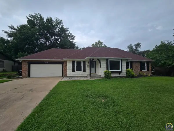 2010 SW 33rd ST, Topeka, KS 66611