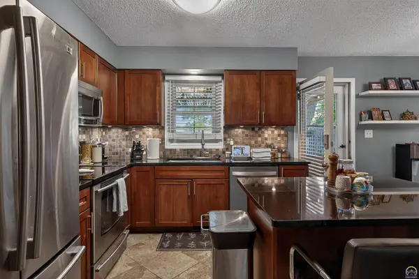 2508 Nutmeg, Manhattan, KS 66502