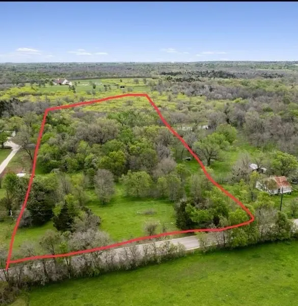 266 Beaver RD, Elgin, TX 78621