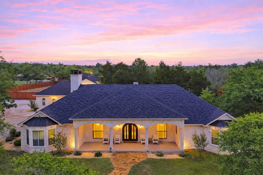 125 Carriage CT, Bastrop, TX 78602