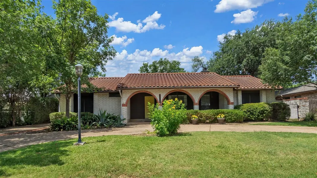 5704 Lands End ST, Austin, TX 78734