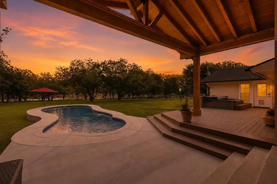 1007 S Gabriel DR, Leander, TX 78641