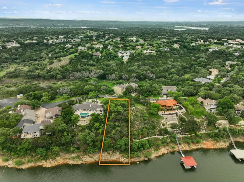 343 Harbor DR, Spicewood, TX 78669