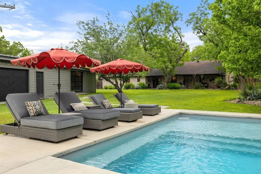 302 Schramm RD, Granger, TX 76530