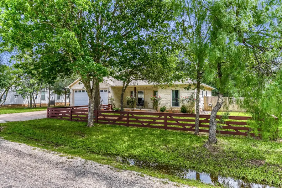 115 Mokulua LN, Bastrop, TX 78602