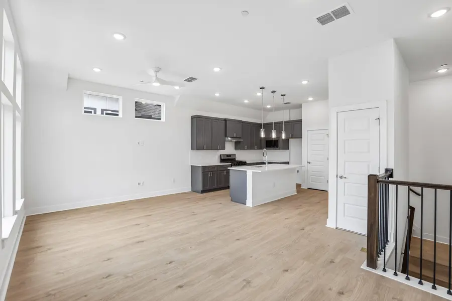 200 W 56th ST #1104, Austin, TX 78751
