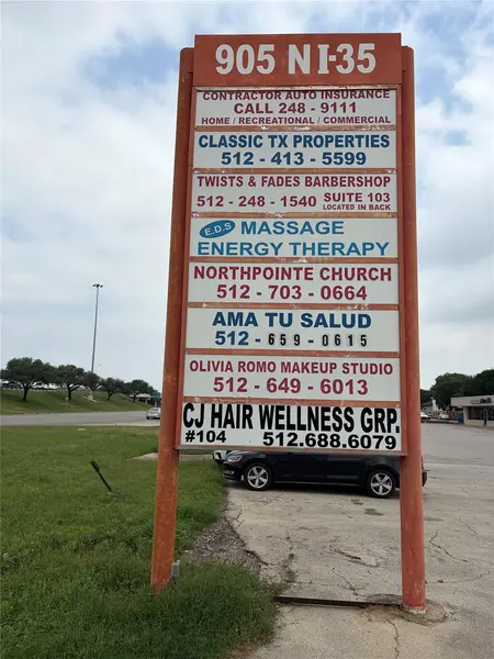 905 N IH 35 HWY #104, Round Rock, TX 78664