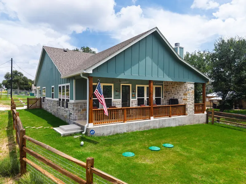 602 N Shorewood DR, Granite Shoals, TX 78654