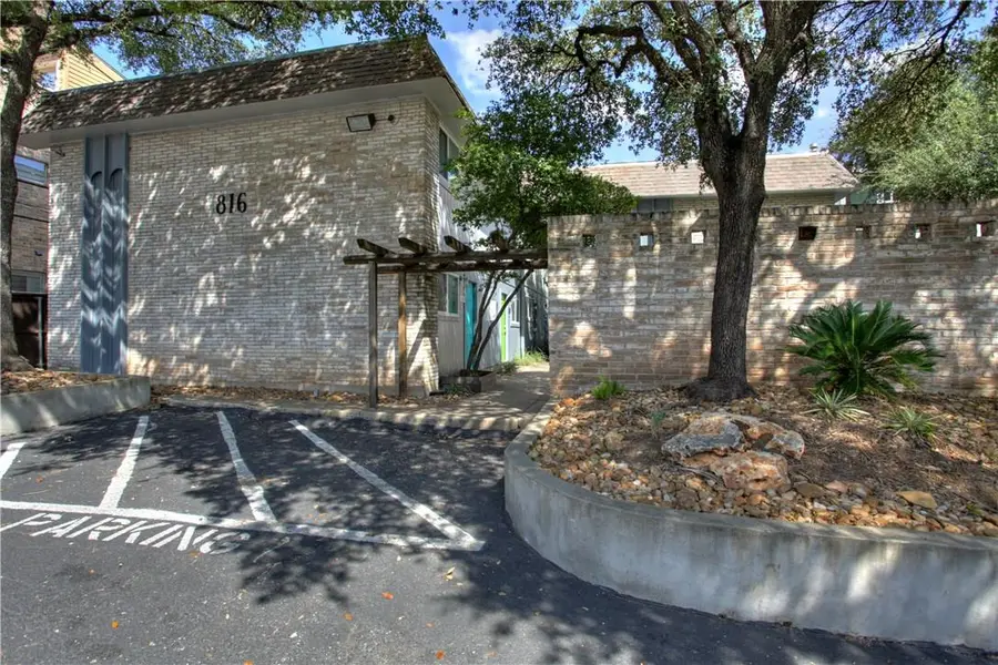 816 W North Loop BLVD ##111, Austin, TX 78756