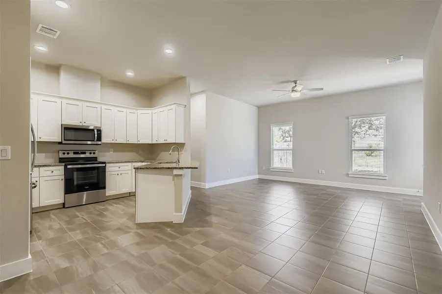 2500 American DR #B, Lago Vista, TX 78645