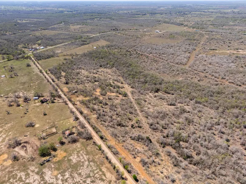 000 Cr 420, Waelder, TX 78959