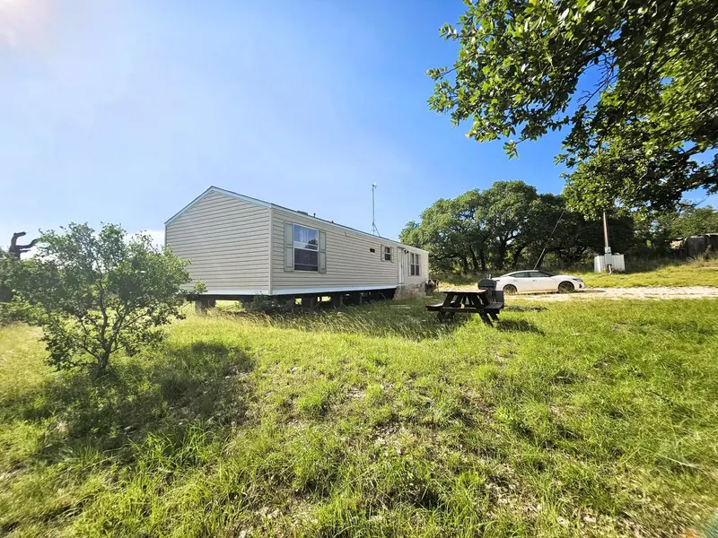 100 Reavis DR, Kempner, TX 76539