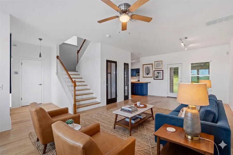 2720 Oak Springs DR, Austin, TX 78702