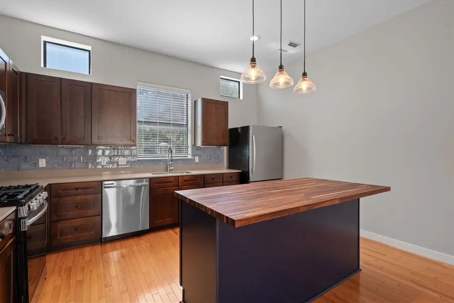 6000 S Congress Ave #302, Austin, TX 78745