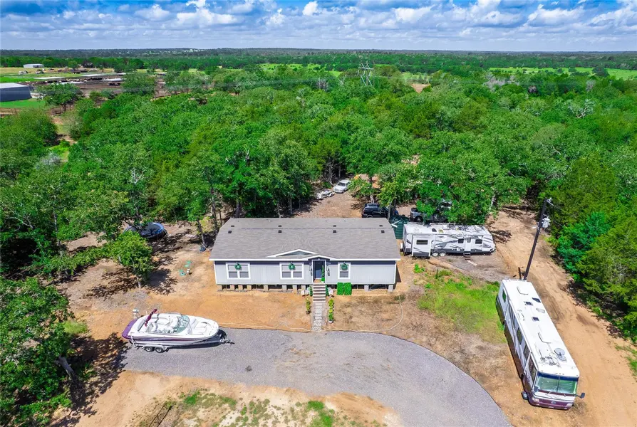 1686 FM 2104, Paige, TX 78659