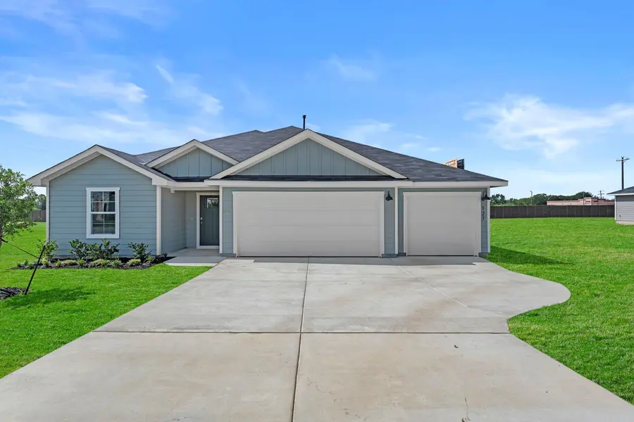 127 Union Pacific DR, Cedar Creek, TX 78612