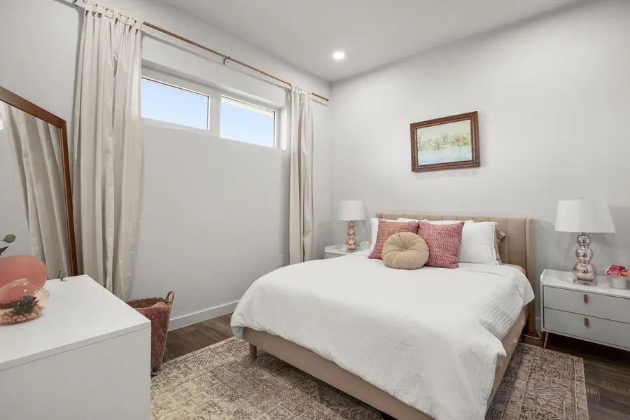 4004 Banister LN #202, Austin, TX 78704