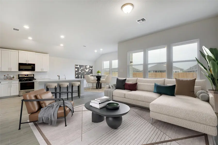 134 Edgewater TRL, Bastrop, TX 78602
