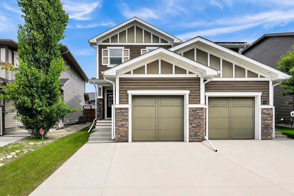 40 Legacy Glen ST SE, Calgary, AB T2X 3E2