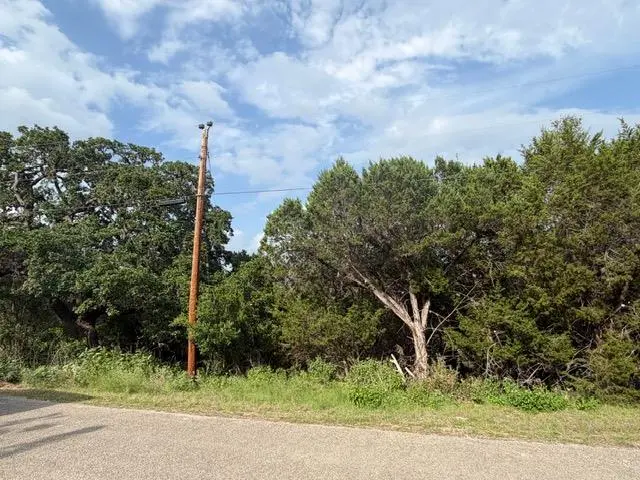1476 Canyon Ridge DR, Canyon Lake, TX 78133