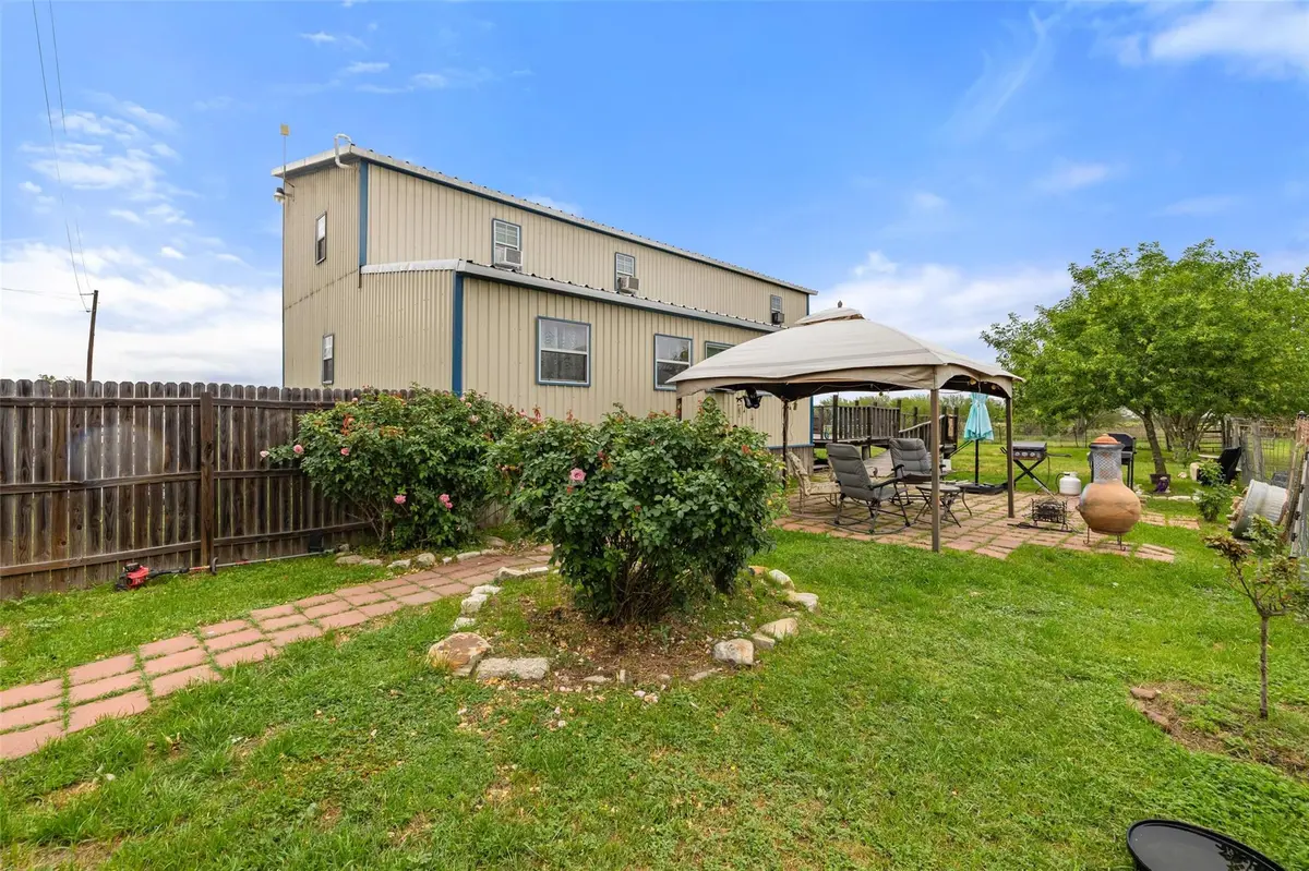 3210 County Road 226, Giddings, TX 78942