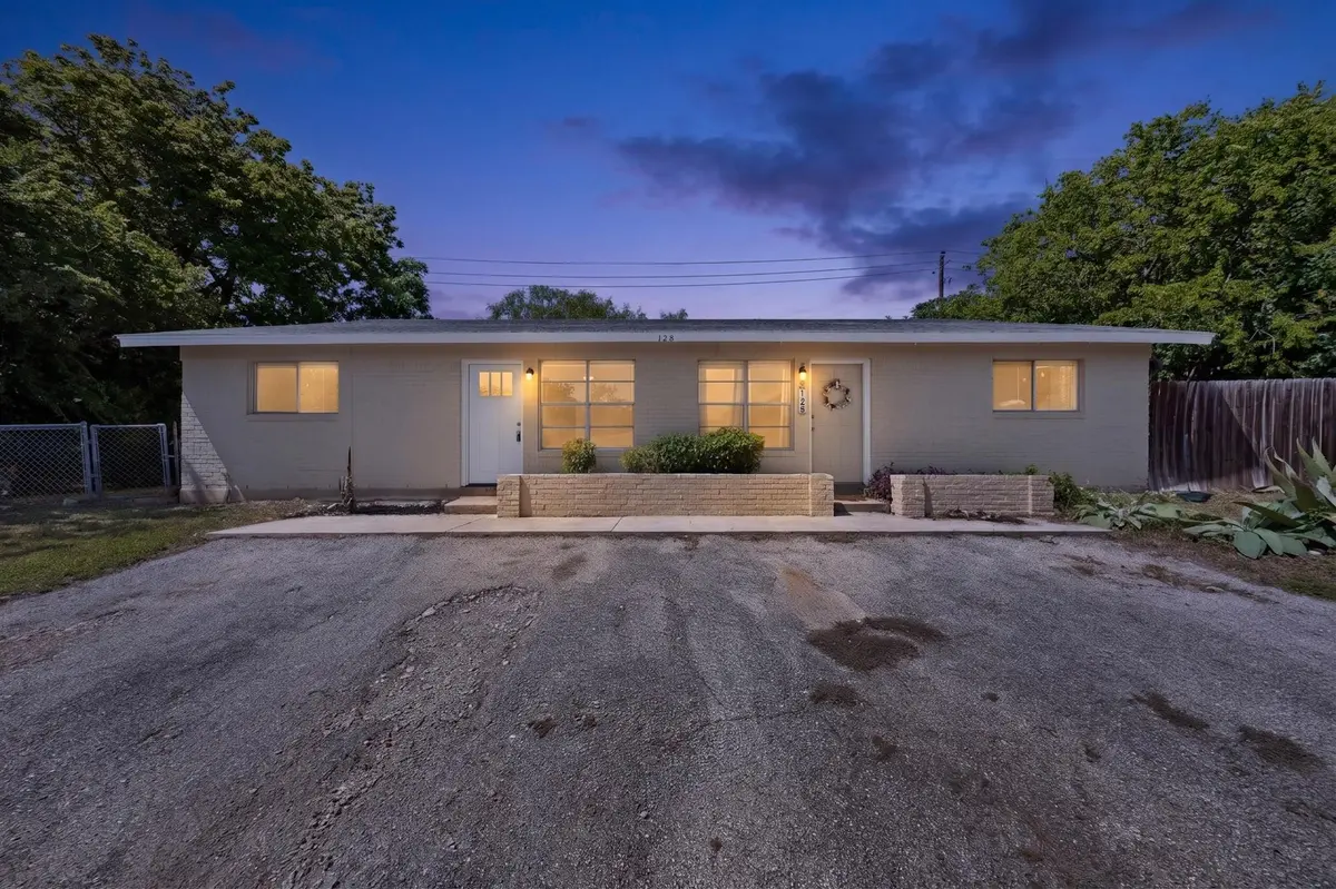 128 Coers CIR, San Marcos, TX 78666