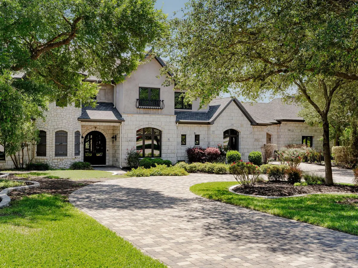 1928 Running Creek DR, Salado, TX 76571