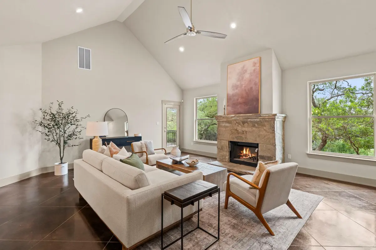 112 Twin Creek CIR, Dripping Springs, TX 78620