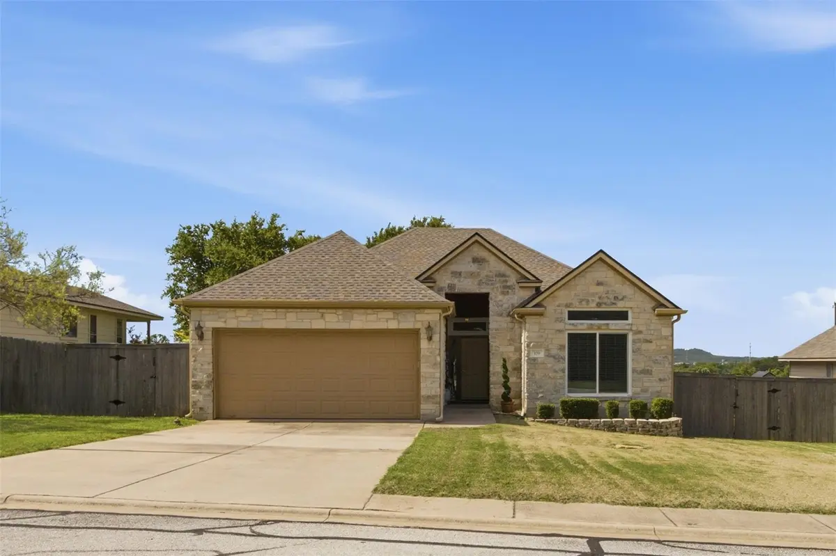 109 Cailin CT, Burnet, TX 78611