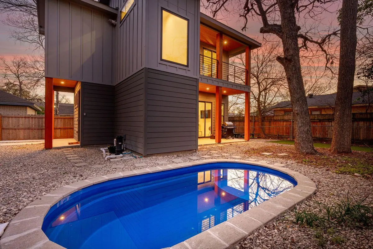 910 Tillery ST #B, Austin, TX 78702
