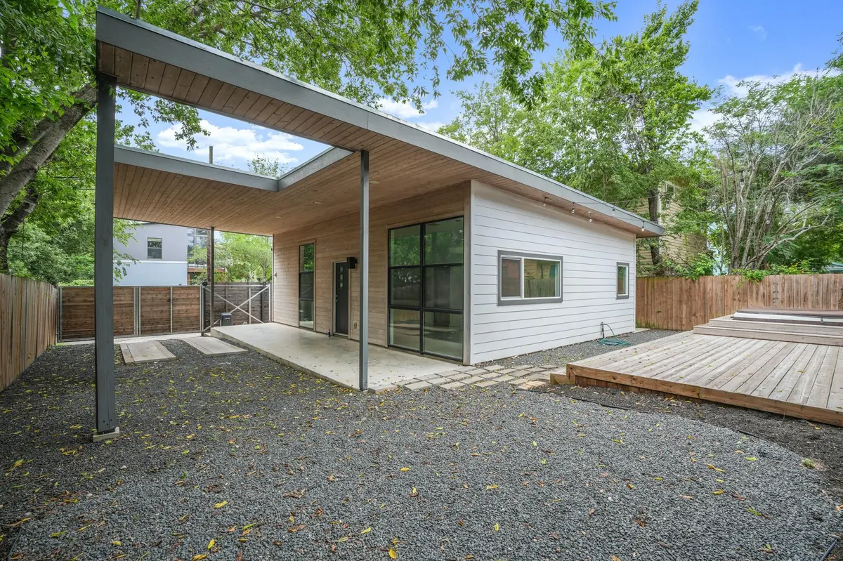 2103 E 14th ST #B, Austin, TX 78702
