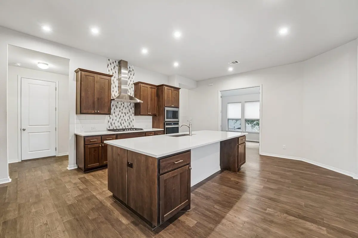 207 Mineral River LOOP, Kyle, TX 78640
