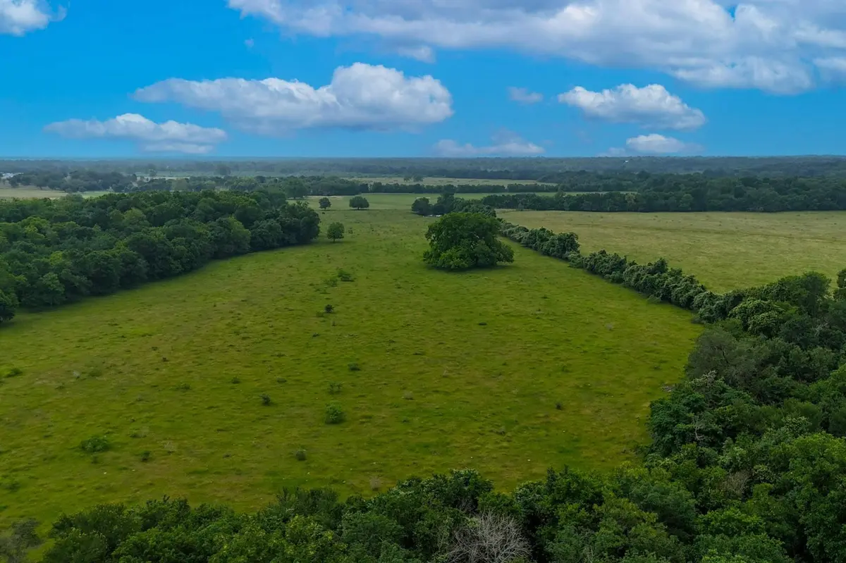 645 Jerrys CRK, Lockhart, TX 78644