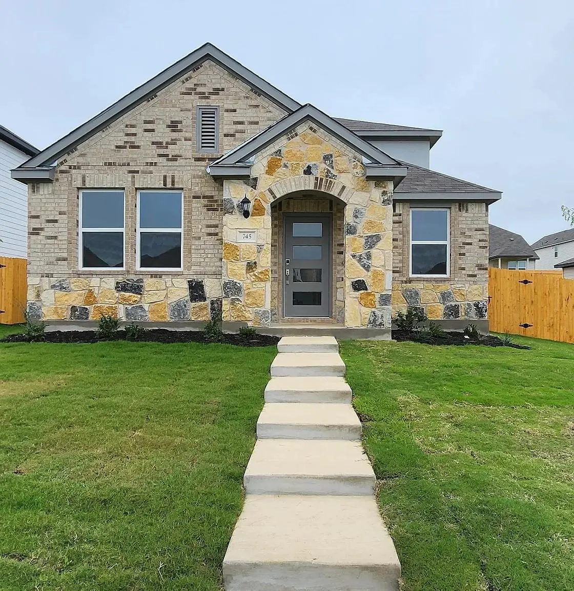 745 Long Run, Liberty Hill, TX 78642