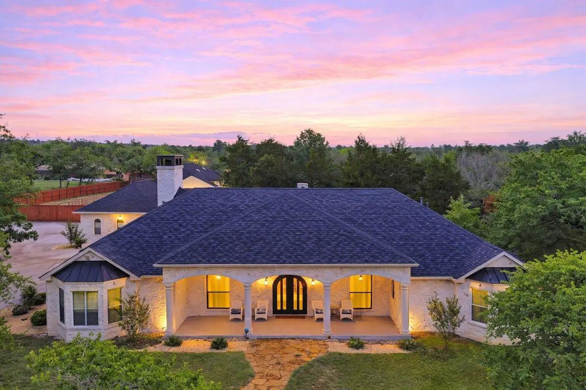 125 Carriage CT, Bastrop, TX 78602
