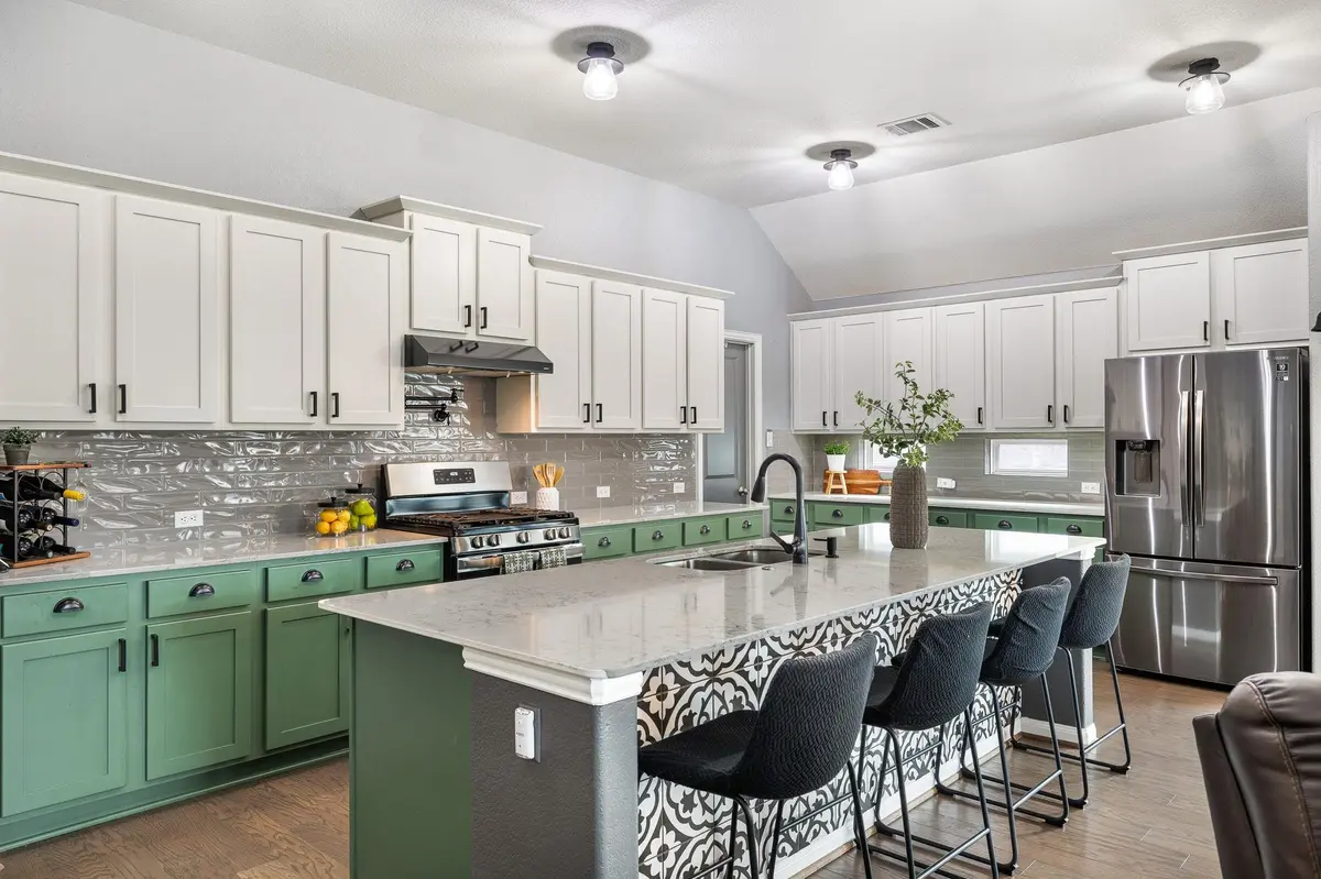 153 Coronella DR, Liberty Hill, TX 78642
