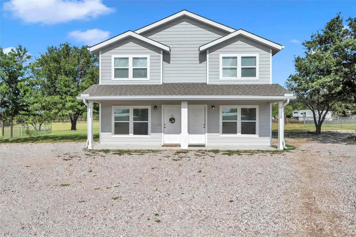 1220 Nora LN, Kingsland, TX 78639